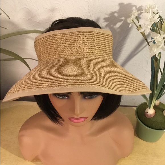 COLLECTION OF SUN HATS - Picture 4 of 9